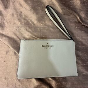 kate spade Staci saffiano leather matcha sage Cream Clutch wristlet EUC like new
